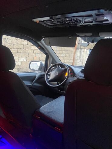 Mercedes-Benz: Mercedes-Benz Vito, ağ rəng, 7/8 yerlik miniven. Əsas xüsusiyyətlər — 10
