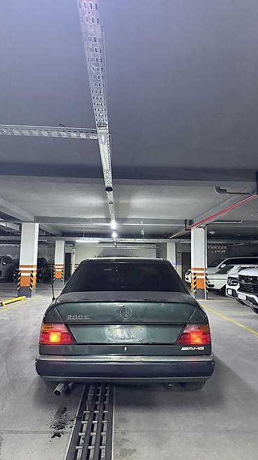 bud e9: Mercedes-Benz W124: 1989 г., 2 л, Механика, Бензин, Седан — 4