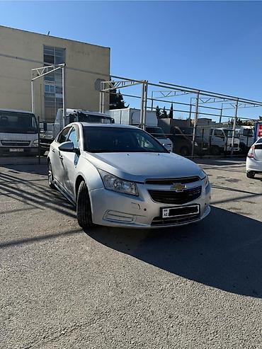Chevrolet: Chevrolet Cruze: 1.8 l | 2012 il Sedan — 9