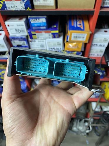 e 303: Блок управления подушками безопасности (SRS Airbag ECU) - — 2