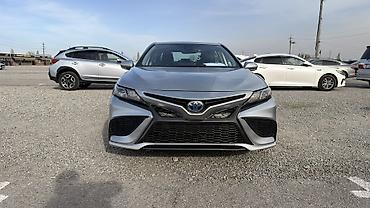2022: Toyota Camry: 2022 г., 2.5 л, Вариатор, Гибрид, Седан — 1
