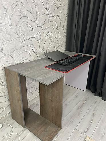 study table: Продаю рабочий стол в связи с переездом По размерам: в длину примерно — 4