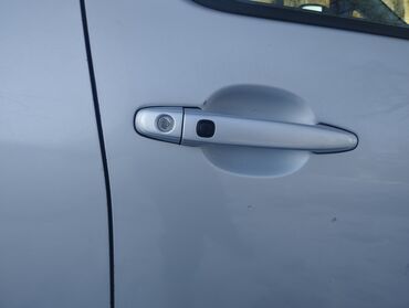 Toyota: Toyota WISH: 1998 г., 2 л, Автомат, Бензин, Кроссовер — 17