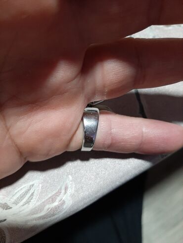 Prstenje: Fosil steel prsten sa vise ukrasa crnim kamenom biserom itd,prsten je na lalafo.rs — 3 Prstenje: Fosil steel prsten sa vise ukrasa crnim kamenom biserom itd,prsten je — 3
