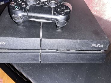 как купить игру в playstation store азербайджан: Bu, Sony PlayStation 4 oyun konsolu və iki ədəd DualShock 4 nəzarətçi