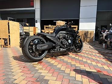 black vision: BENDA LFC 700 pro Футуристический круизер-кастом в чёрном глянце/мате — 4