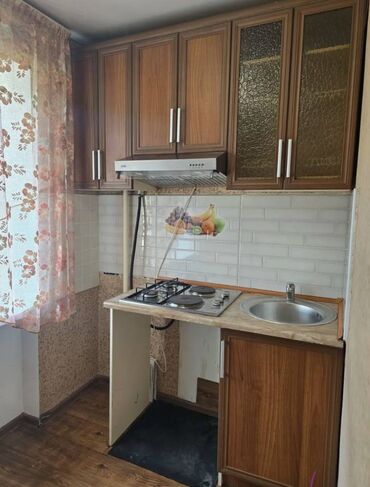 снять квартиру в заре: 1 комната, 32 м², Индивидуалка, 3 этаж, Косметический ремонт