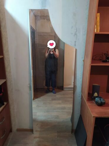 зеркала в прихожую: Зеркало большое,угол отколот.До трещины 1,46;ширина 0,80.Прощу 1т.с