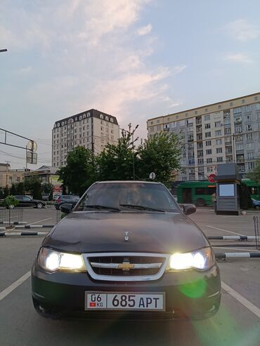 продам срочно машину: Daewoo Nexia: 2008 г., 1.5 л, Механика, Бензин, Седан