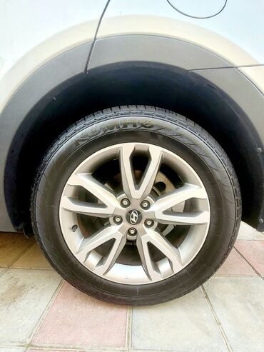 Hyundai: Hyundai Santa Fe (DM) krossover Xüsusiyyətlər: - Korpus rəngi: gümüşü — 8