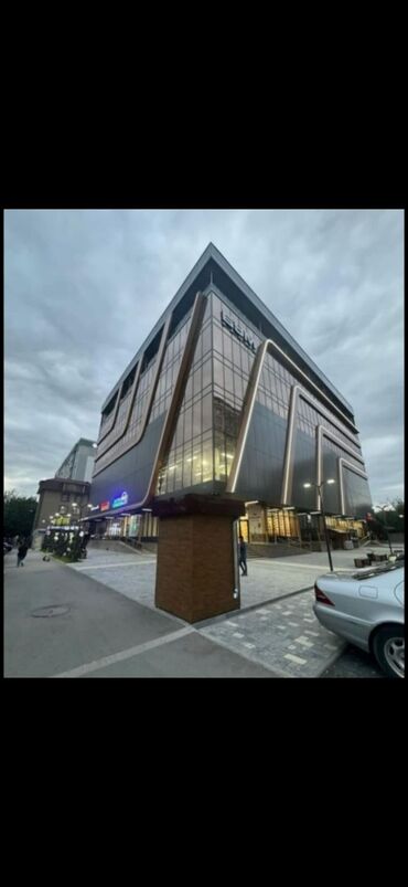 Сдаю Бутик, 11 м², С ремонтом, Действующий, Без оборудования