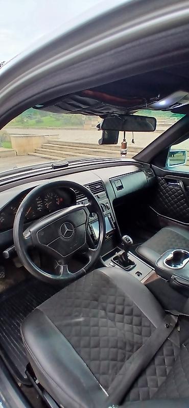 mersedes peci: Mercedes-Benz C‑Class W202 sedan – gümüş rəng. Masin yaxsi — 5