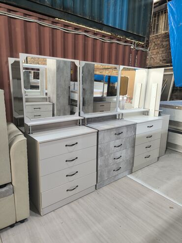 зеркала в ванну: Кийим үчүн комод, Жаңы, Күзгүсү менен, ЛДСП, Өзү алып кетүү, Акысыз жеткирүү, Акылуу жеткирүү