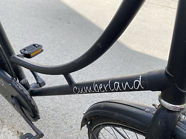 bas gitara sa zvučnikom: Gradski bicikl Cumberland – klasičan holandski stil - Ram sa niskim — 6