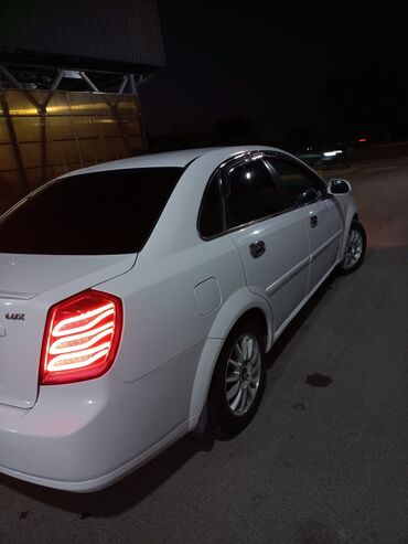 машина алам расрочкага: Chevrolet Lacetti: 2003 г., 1.6 л, Автомат, Бензин, Седан