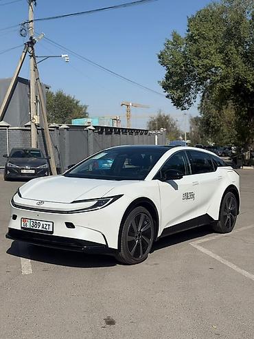 Продажа авто: Toyota bZ5: 2026 г., Электромобиль, Хэтчбэк — 1
