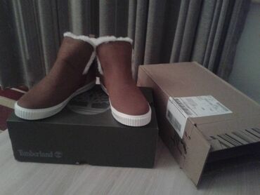 Ботинки и ботильоны: Сапожки женские "TIMBERLAND". Нубук. Размер (10) 41,5. Привезли из at lalafo.kg Ботинки и ботильоны: Сапожки женские "TIMBERLAND". Нубук. Размер (10) 41,5. Привезли из