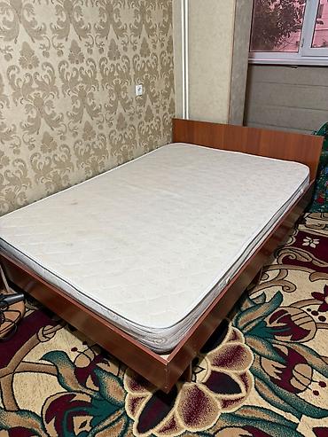Кровати: Двуспальная кровать, Б/у, С матрасом, длина - 200 см — 2