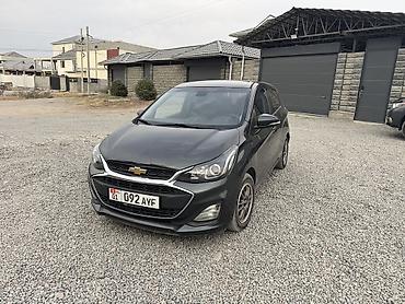 Chevrolet Spark: 2018 г., 1 л, Вариатор, Бензин, Хэтчбэк