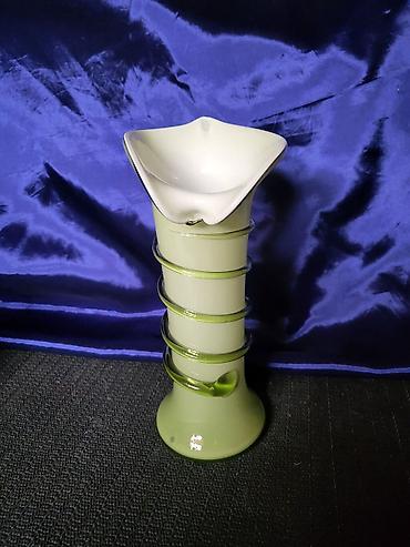 Vaze i saksije: Vaza nova murano kala,rucni rad 1960g +. Vaza nova,duvano staklo,sve — 2