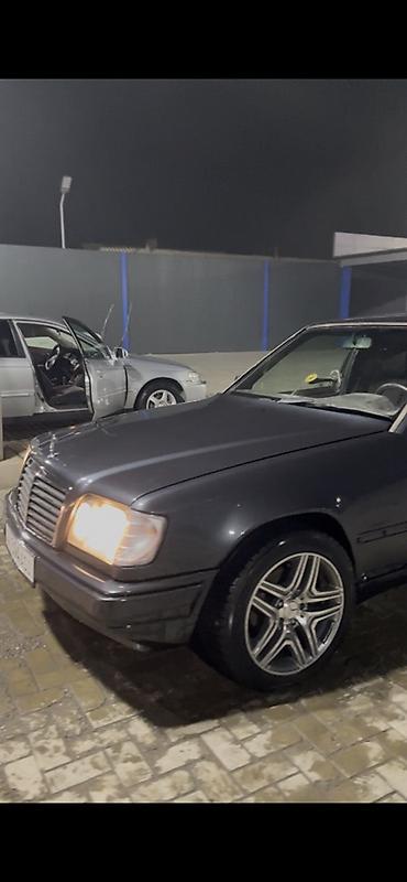 jeep grand cheroki: Mercedes-Benz W124: 1992 г., 2.2 л, Автомат, Бензин, Седан — 3