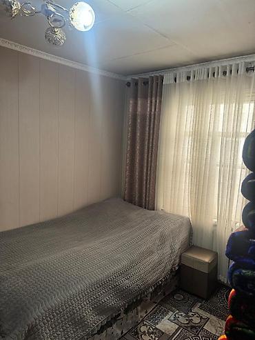 Продажа коттеджей и домов: Продаётся отдельный жилой дом с двориком и навесом для авто. - — 15