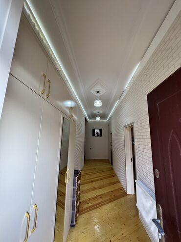 Həyət evləri və villaların satışı: Binəqədi qəs. 4 otaqlı, 220 kv. m, Yeni təmirli — 4