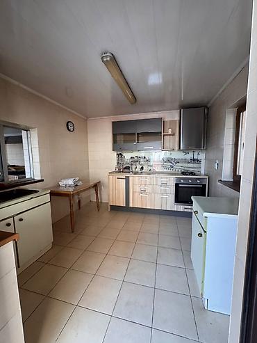 Үйлөрдү сатуу: 6 бөлмө, 350 м², 7 соток, Бишкек, Джал ооруканасы Кыймылсыз мүлк агенттиги — 2