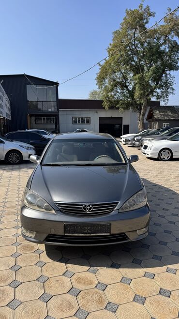 машина без двигателя: Toyota Camry: 2005 г., 2.4 л, Автомат, Бензин, Седан