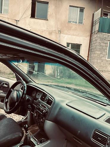 Унаа сатуу: Nissan Primera: 2001 г., 1.8 л, Кол менен иштөөчү, Бензин, Седан — 5