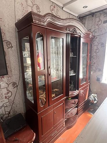 standing mirror: Классическая стенка в гостиную из массива/МДФ под махагон (набор — 2