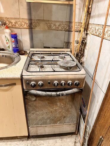 Техника для кухни: Плита Indesit, Газовая, Отдельностоящая, 4 конфорки, Б/у