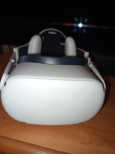 ноутбук 1650: Продаю Oculus Quest 2 (Meta Quest 2) – мощный VR-шлем, который