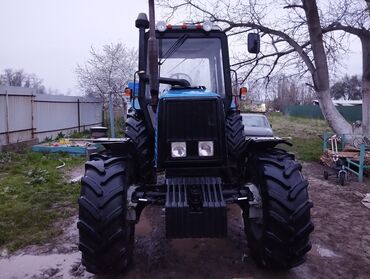 Сельхозтехника: Продаю трактор МТЗ 1221 с плугом 3+1 производство Германия.Радиатор