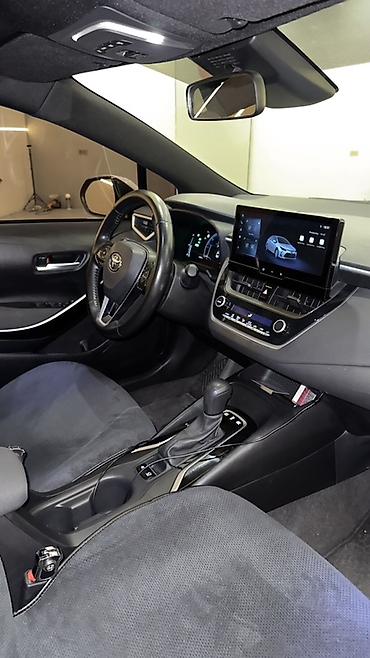 Toyota: Toyota Corolla: 2023 г., 1.8 л, Вариатор, Гибрид, Седан — 5