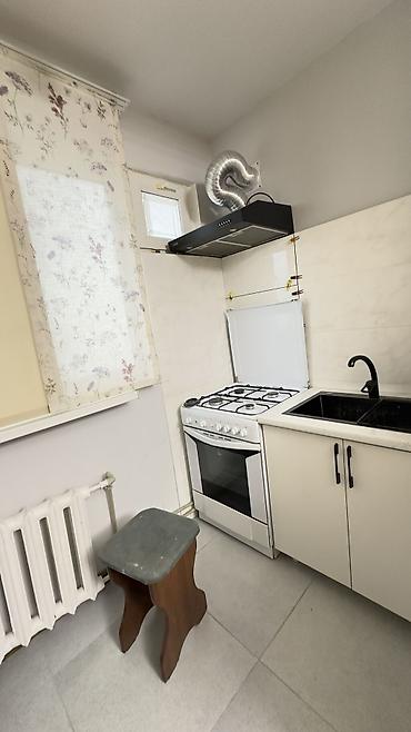 Долгосрочная аренда квартир: 3 комнаты, Риэлтор, Без подселения, С мебелью полностью — 8