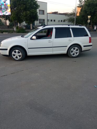Volkswagen: Volkswagen Golf Plus: 2001 г., 1.6 л, Механика, Бензин, Универсал