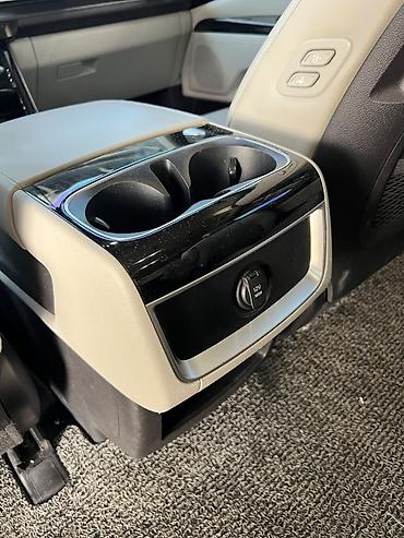 Kia: Kia Carnival: 2020 г., Минивэн — 15