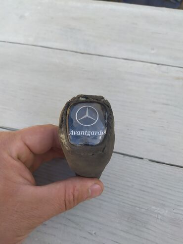 Аксессуары для авто: Продаю ручку на кулису Mercedes Benz W210 Avantgarde, желательно