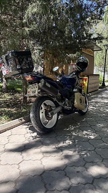 ex 5: Honda CB600F Hornet, синий дорожный нейкед. - Двигатель: рядный — 5