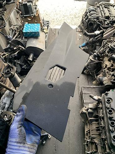 Накладка/крышка моторного отсека Ford (правая сторона у лобового at lalafo.kg Накладка/крышка моторного отсека Ford (правая сторона у лобового