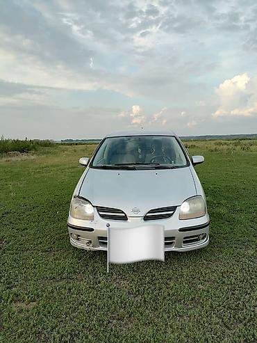Nissan Almera Tino: 2002 г., 2 л, Вариатор, Бензин