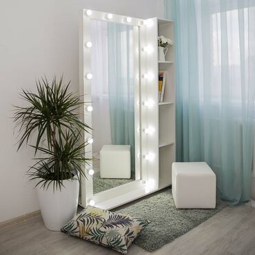 стеллаж для дома: Гримерное зеркало на колесиках со стеллажом. 110×180см