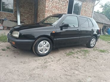 Volkswagen Golf: 1993 г., 1.8 л, Механика, Бензин, Хэтчбэк