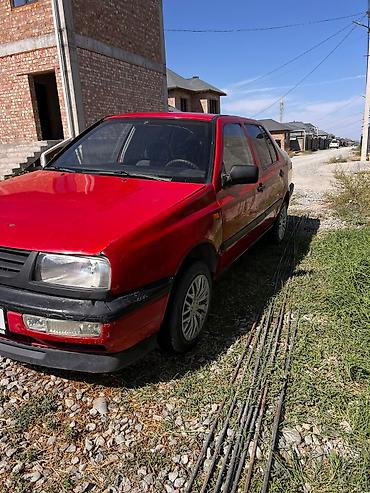 гольф 4 салон: Volkswagen Vento: 1992 г., 1.8 л, Механика, Седан — 2