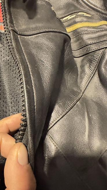 мужские кожаные куртки: Мотоциклетная кожаная куртка DAMEN Motorfashion Racing Sport. Кожа — 5