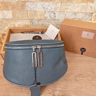 crna torba mona: Ženska crossbody torbica od kvalitetne granulirane kože u — 5