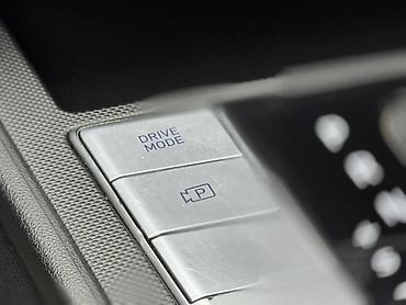 Hyundai: Hyundai Avante: 2020 г., Бензин, Седан — 16