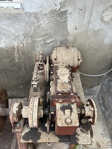 kabel yeri acan: Sənaye tipli elektrik vintçi (barabanlı ipləmə qurğusu) - Güclü — 1