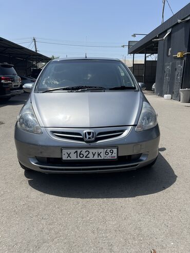 купить бу электромобиль из китая: Honda Fit: 2002 г., 1.5 л, Вариатор, Бензин, Хэтчбэк